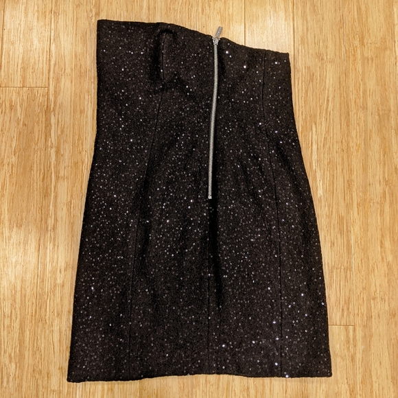 MICHAEL KORS Sexy Strapless Little Black Dress in Size 2 Wool Blend With Sequins - Picture 6 of 12